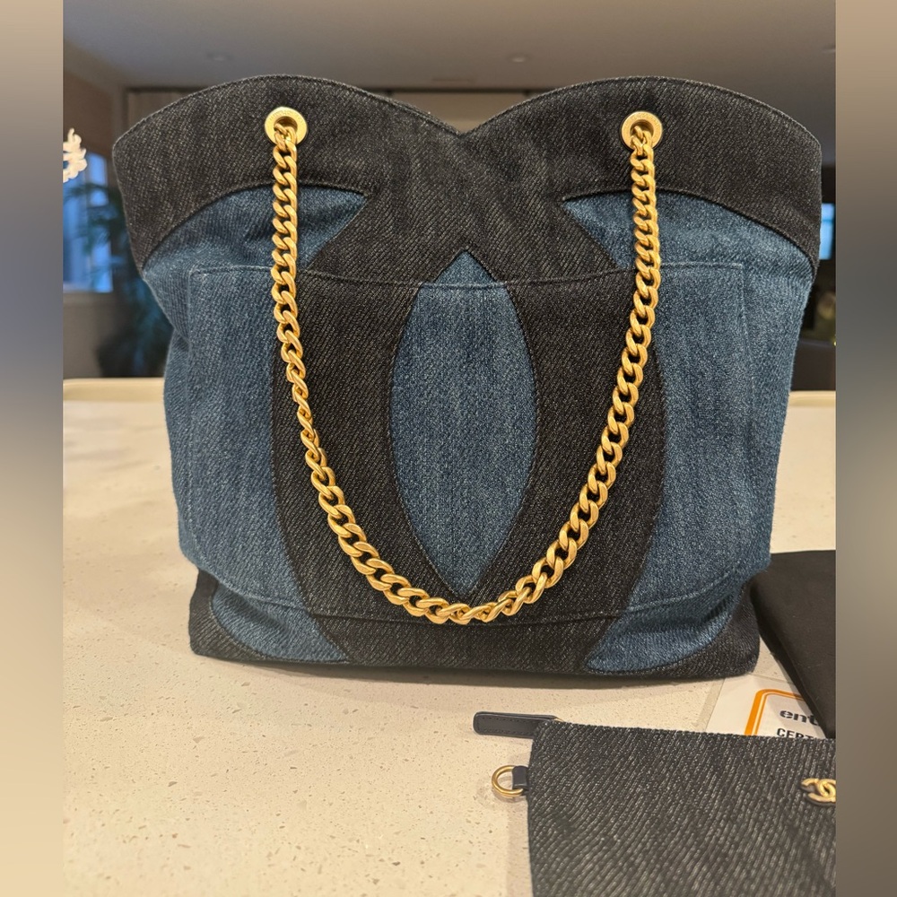 Chanel Bicolor Denim hobo tote bag - Picture 3 of 11